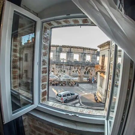 Anni Apartment Pula Exterior photo